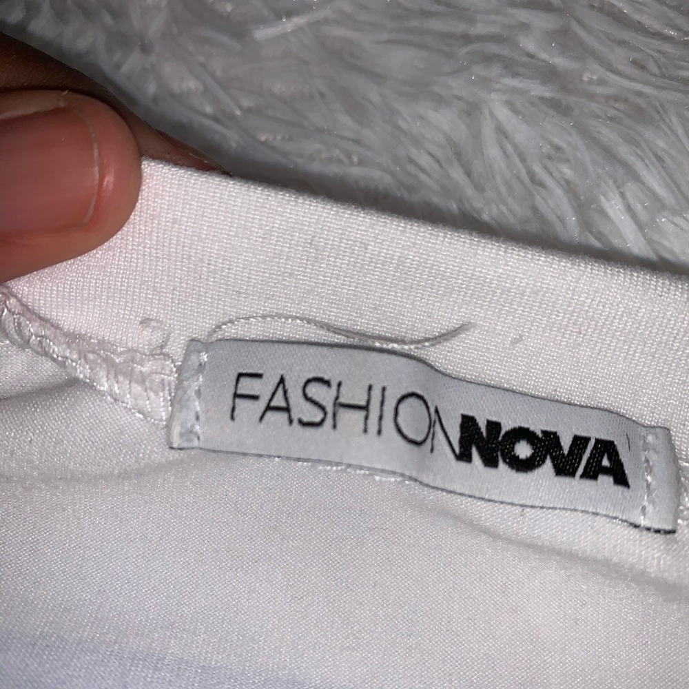 Graphic tee - Picture 3 of 3